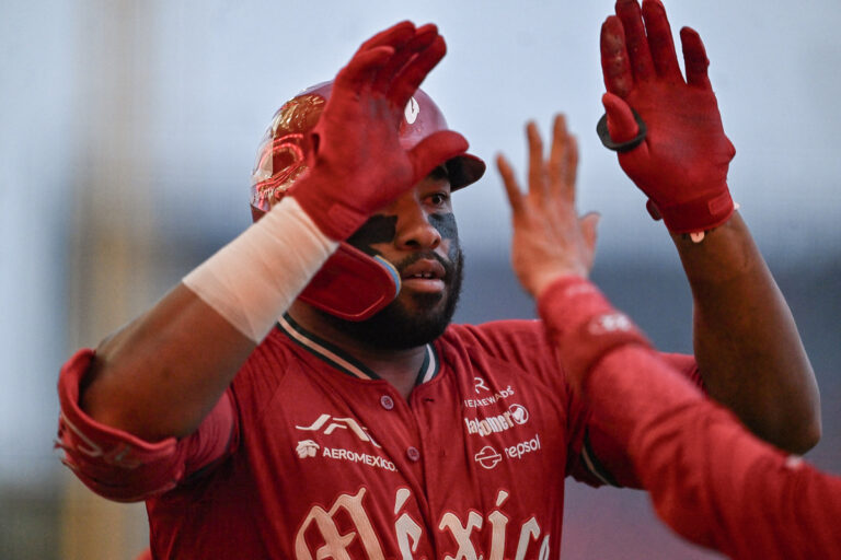 Diablos suma su victoria 11 al hilo y mantiene el paso de campeón.
